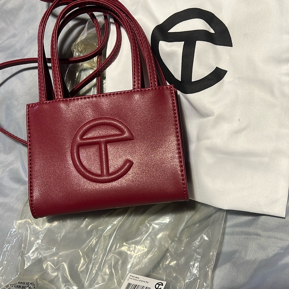 Telfar Small Bag in Oxblood
